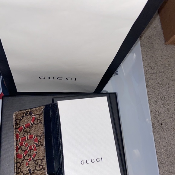 Gucci Kingsnake print GG Supreme card case - Picture 5 of 5